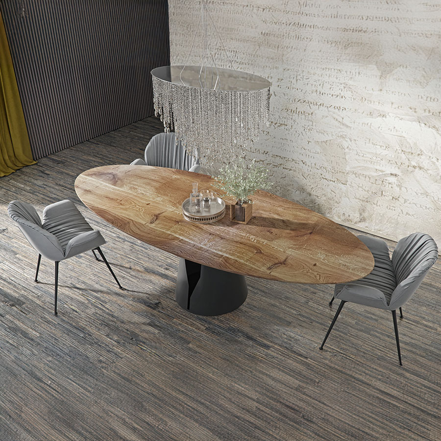 Trebord Mono Tisch Oval Tischplatte Eiche, Gestell RAL 9005 schwarz