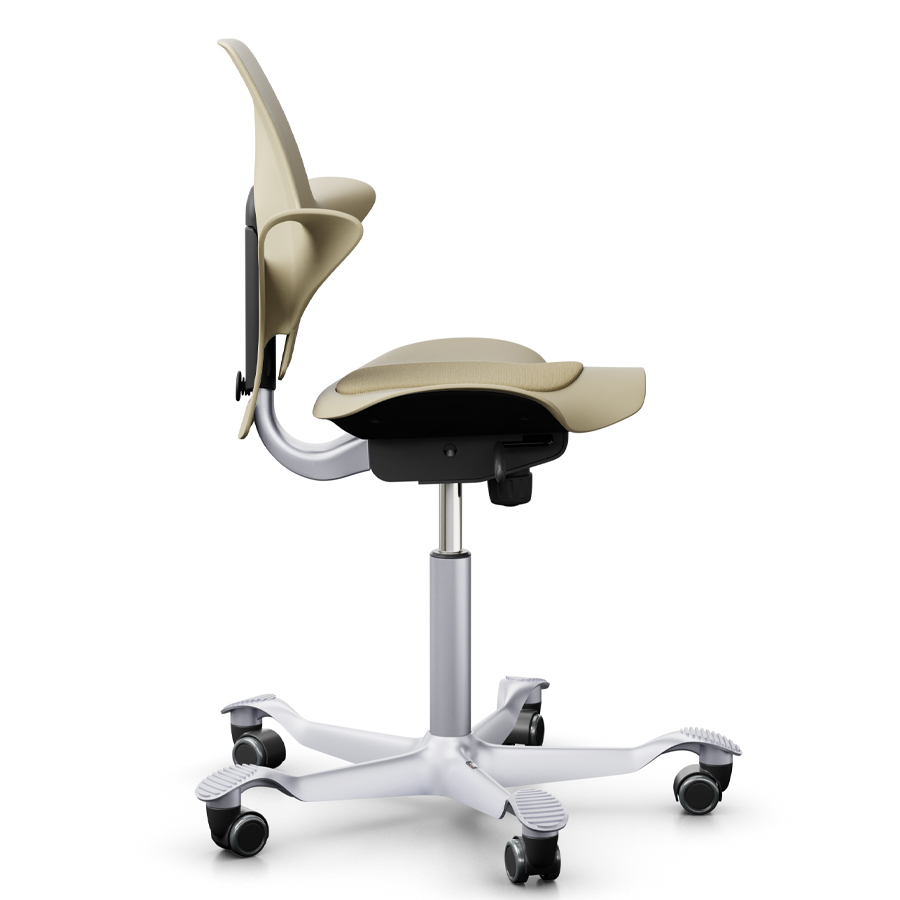 HAG CAPISCO PULS 8010 | Schale Sand | Sitz Select Light Ochre | Gestell Silber