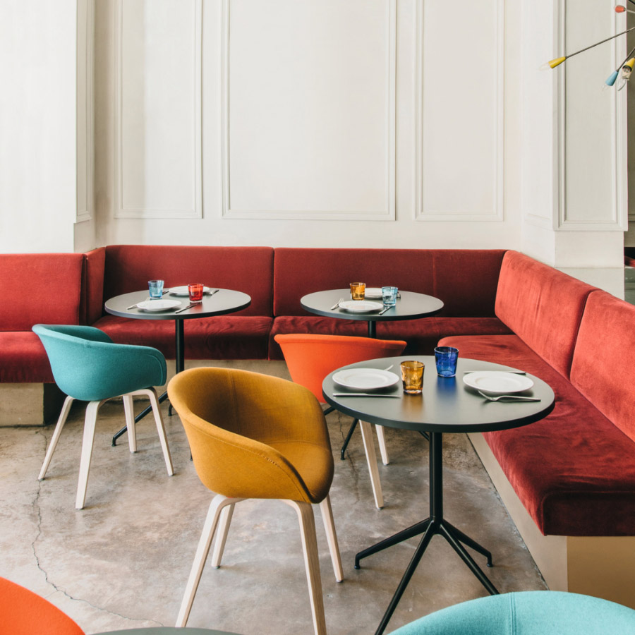 Arper Yop Tisch rund schwarz