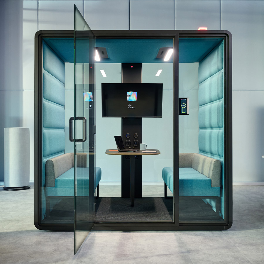 HushFree.M Cosmos Grey, Stoff Innen Hellblau, mit Sofas, Tisch und TV-Halter