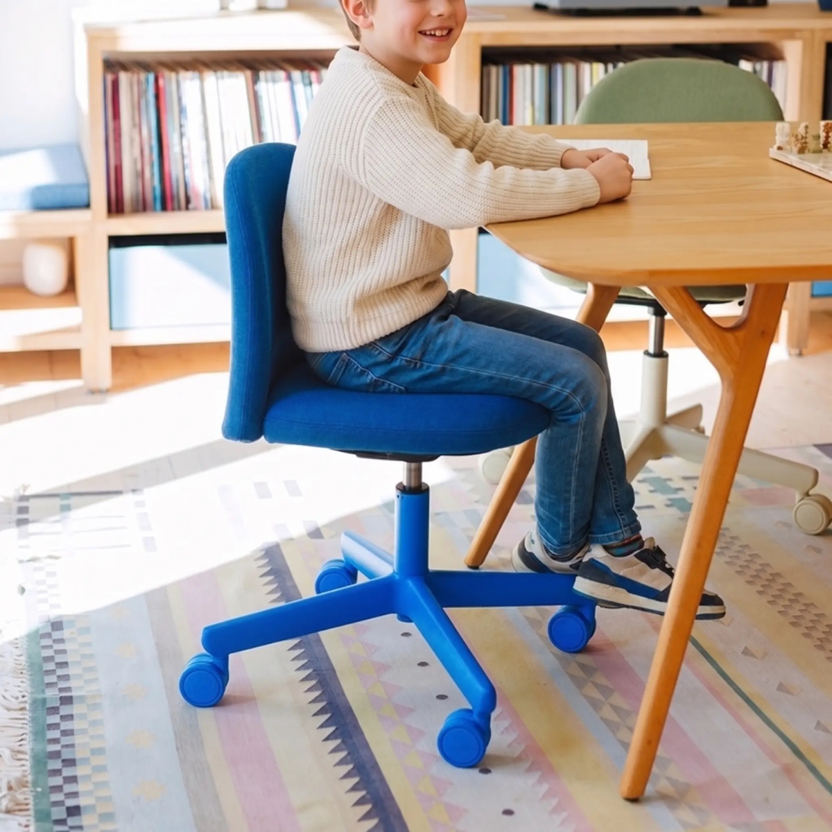 HÅG Minu 1010 – Kompakter Schreibtischstuhl für Kinder & Jugendliche | Konfigurator