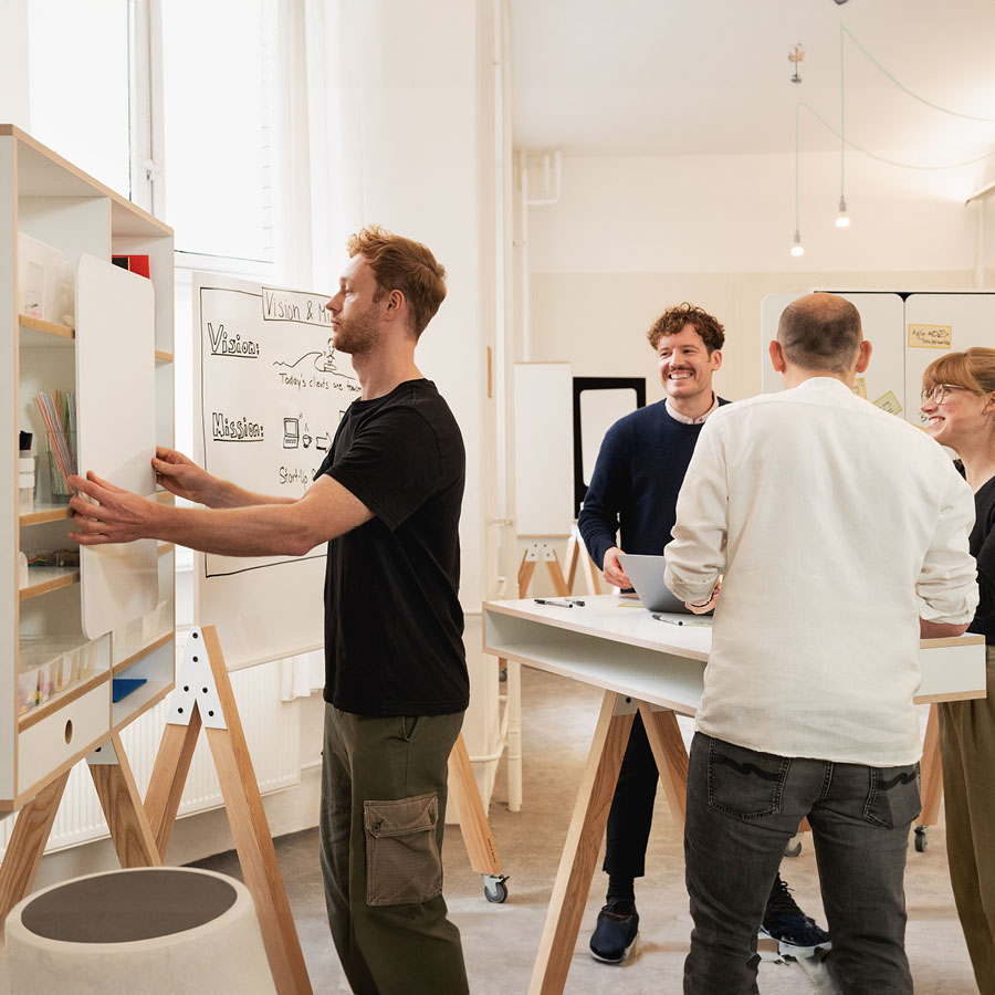 WHAT IF WE FLY Kollektion in der Anwendung