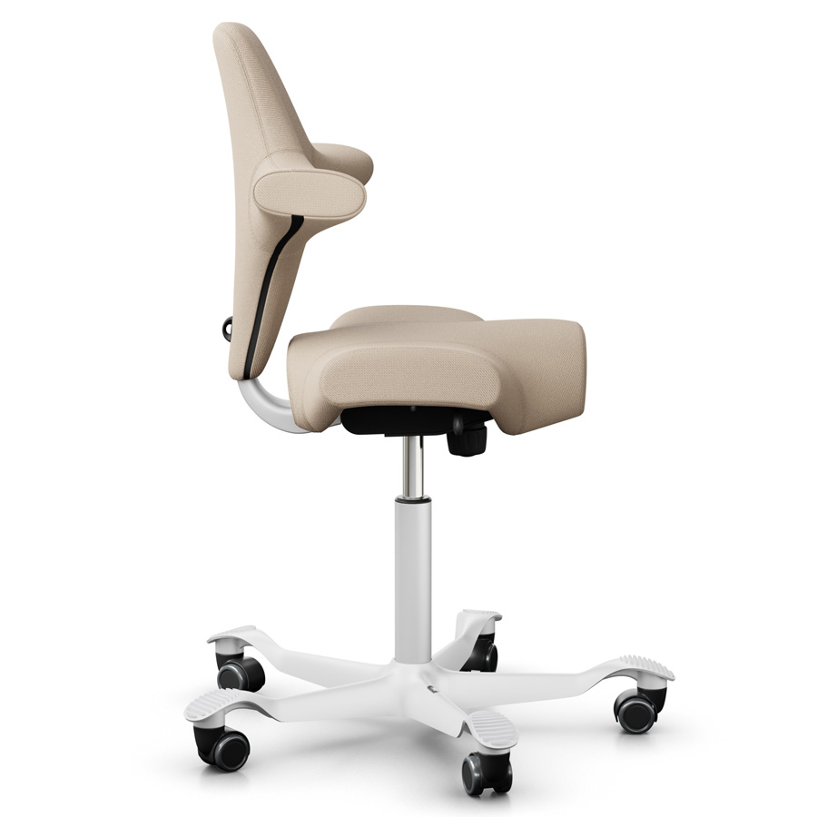 HAG CAPISCO 8106 Stoff Select hellbeige mit Sattelsitz - Gestell weiß