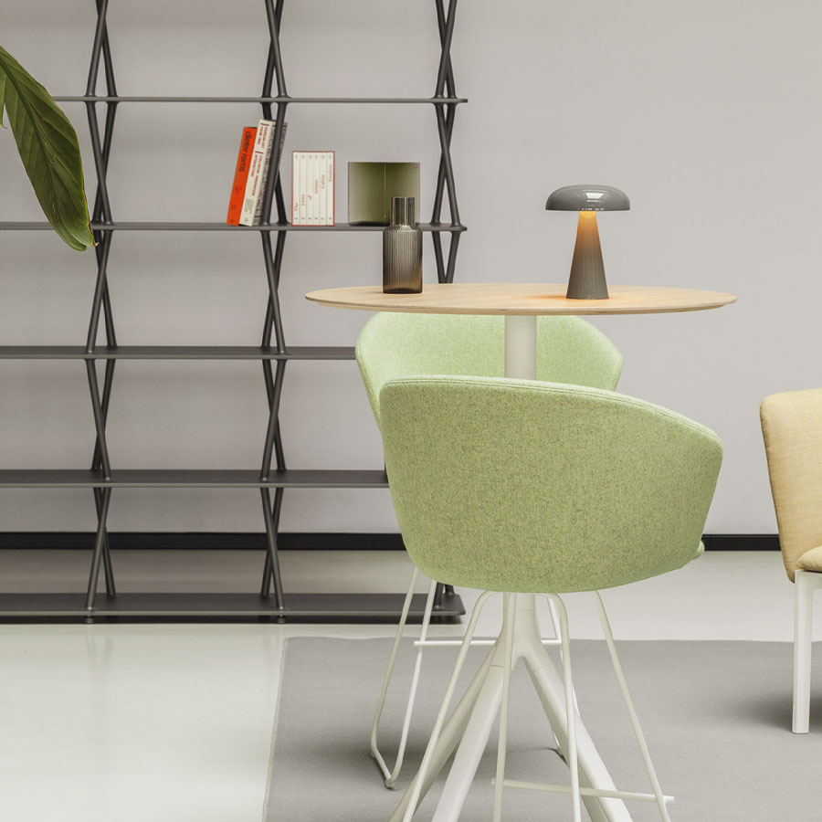 lapalma GLOVE Barhocker gepolstert mit Kufengestell