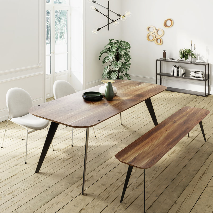 Trebord Enke Tisch, Tischplatte Eiche, Gestell RAL 9005 schwarz