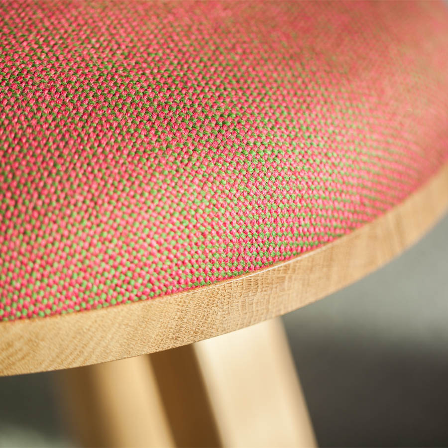 BuzziSpace BuzziMilk Sitzhocker | Nahaufnahme Sitz