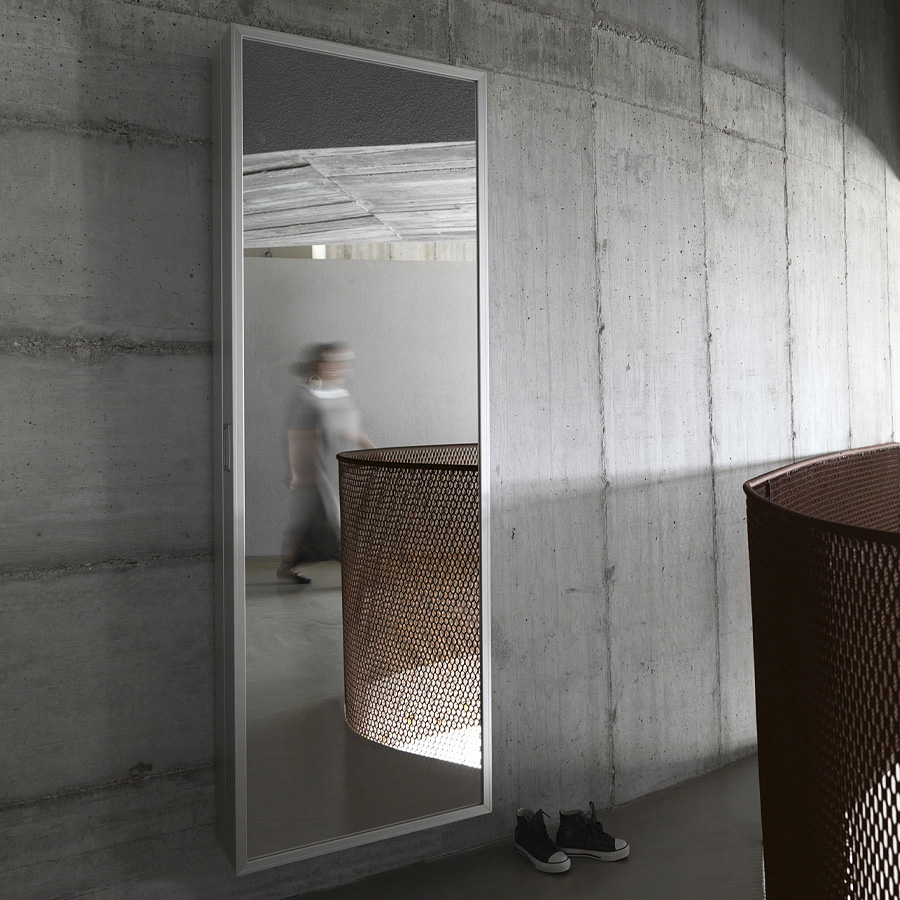 Kristalia BOX Spiegelmöbel - Ausführung Alu eloxiert