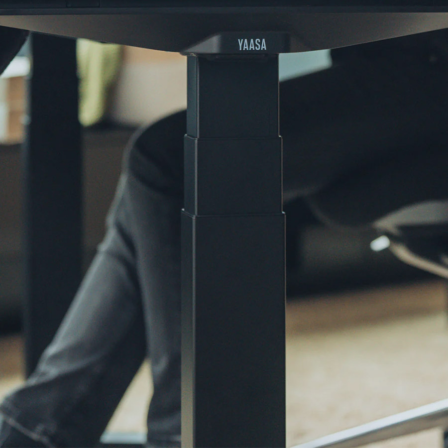 Yaasa Desk Expert Gestell schwarz, Tischplatte schwarz