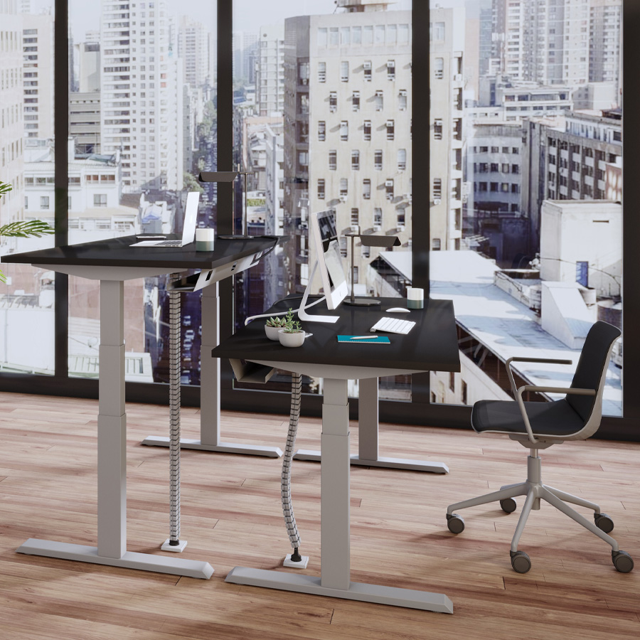 Actiforce Schreibtisch Steelforce SLS 670 PRO - Gestell silber - Platte schwarz - Beispielbild