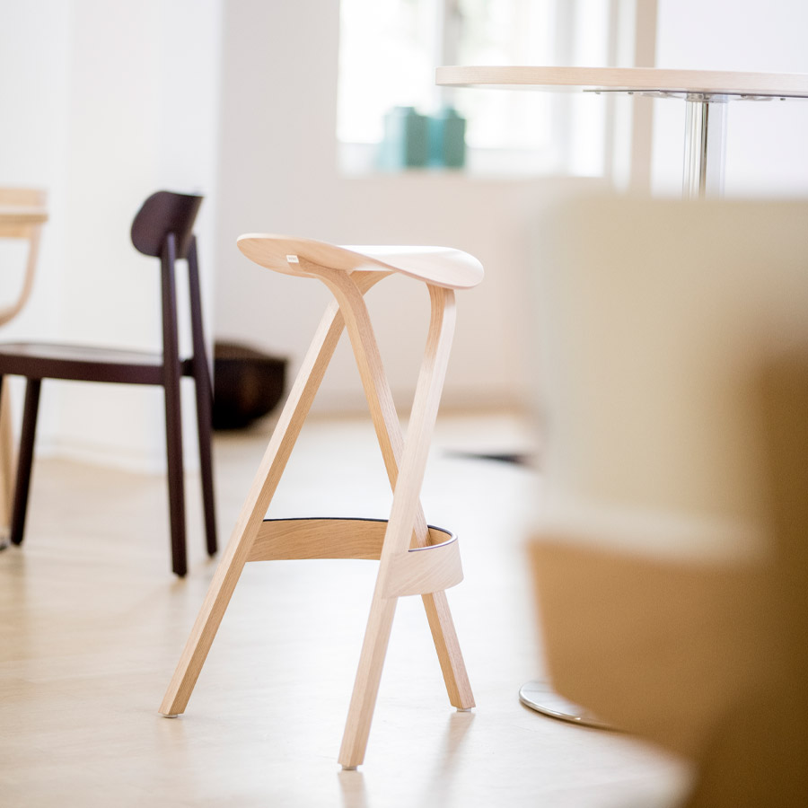 THONET 404 H Holzbarhocker - Beispielbild