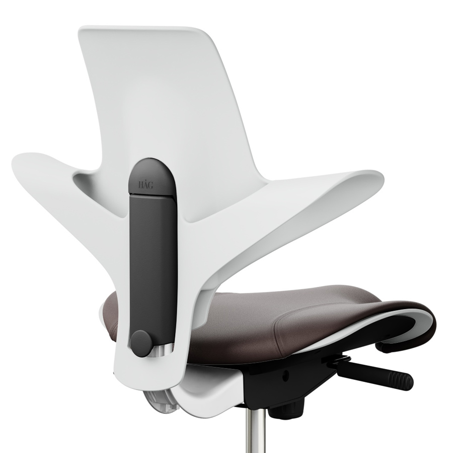 HAG CAPISCO PULS 8020 Sitzfläche Leder dunkelbraun - Sitzschale u. Gestell weiß - Nahaufnahme