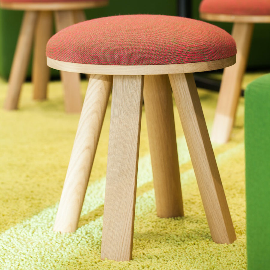 BuzziSpace BuzziMilk Sitzhocker | Beispielbild