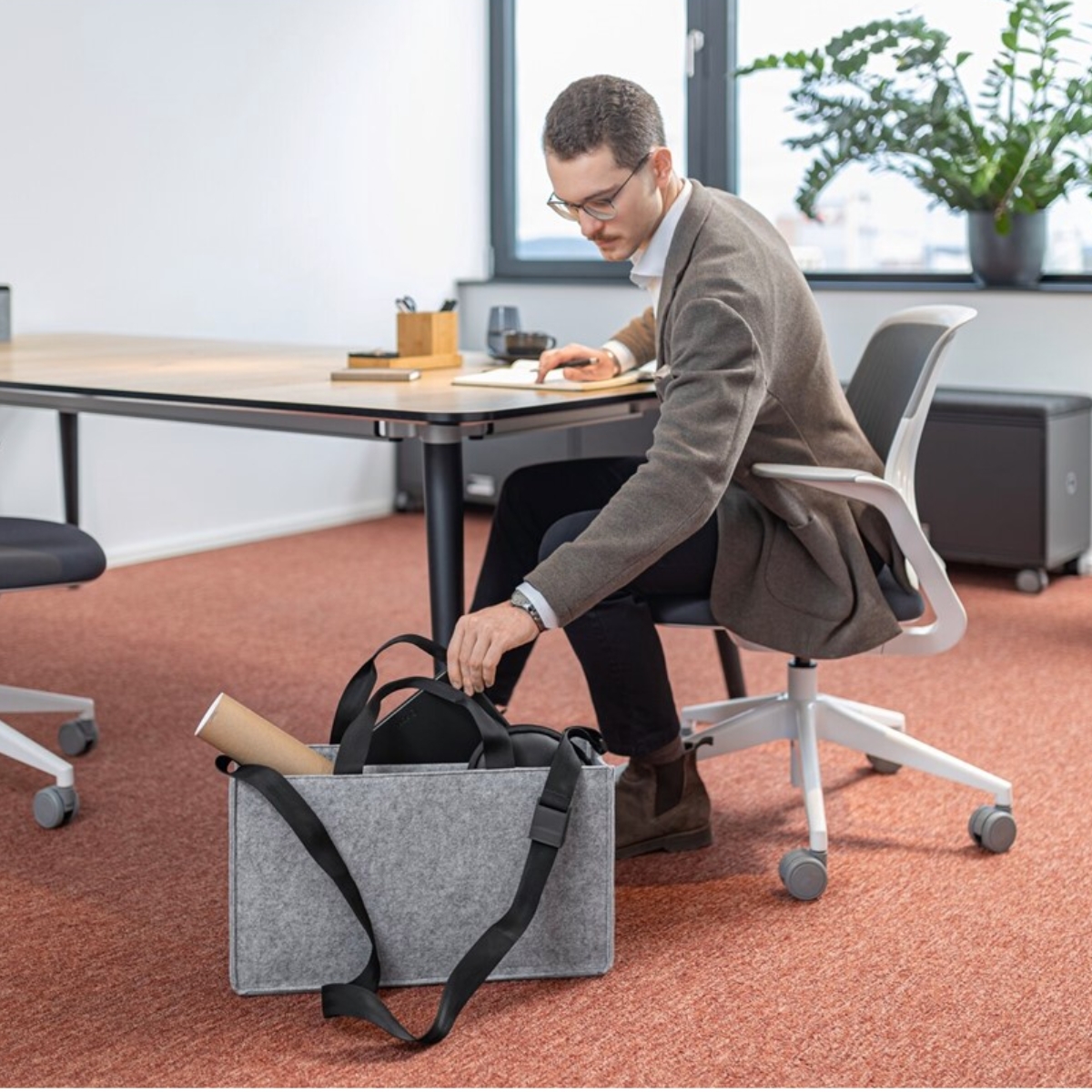 SIGEL Desk Sharing Bag Classic L | Büro Tasche für mobiles Arbeiten | hellgrau