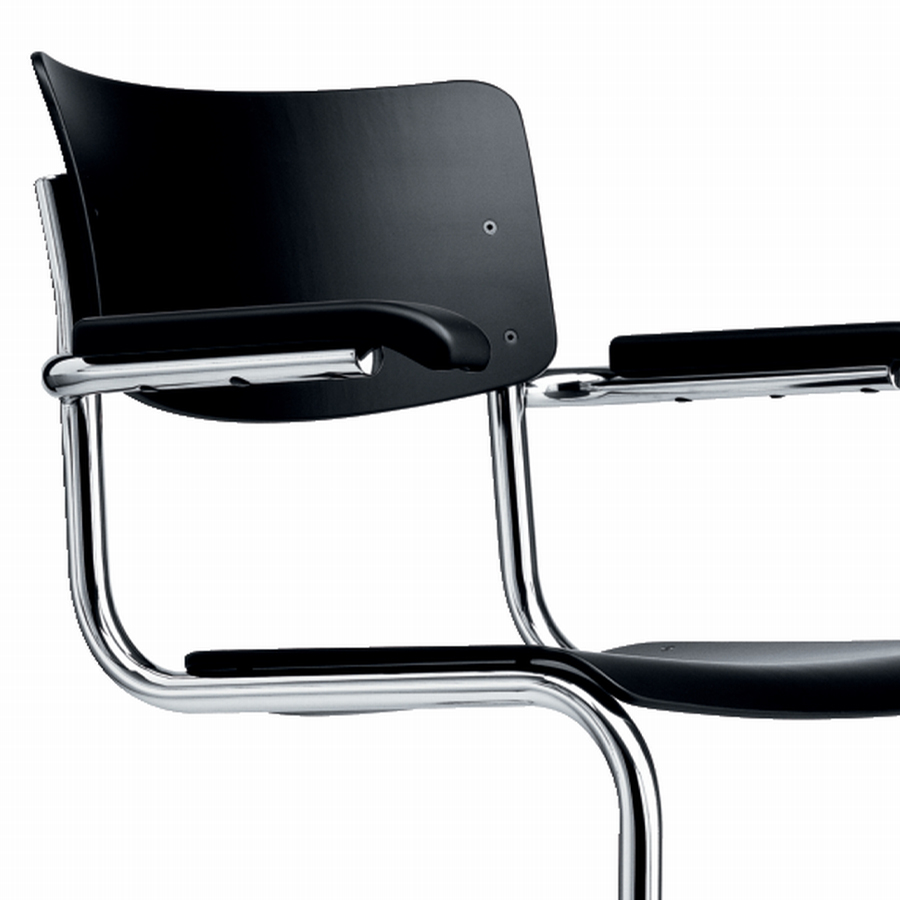 THONET Stahlrohr-Freischwinger S 43 F mit Armlehnen | schwarz gebeizt | Nahaufnahme