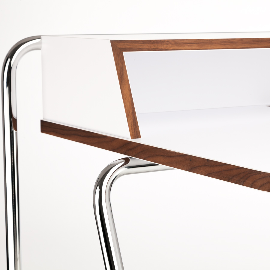 THONET Stahlrohr Schreibtisch S 1200 cool white - Nahaufnahme