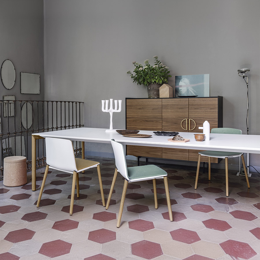 Kristalia Boiacca TIsch mit Gestell Eiche natur, Tischplatte pure white Laminat