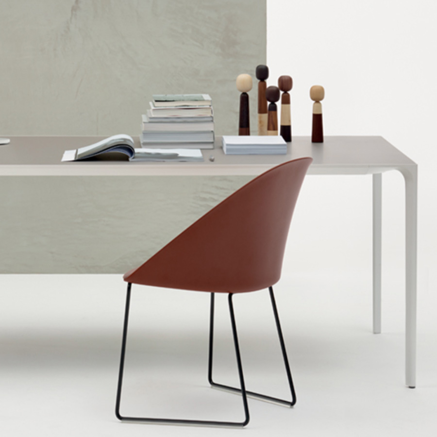 Arper NUUR Tisch - Beispielbild