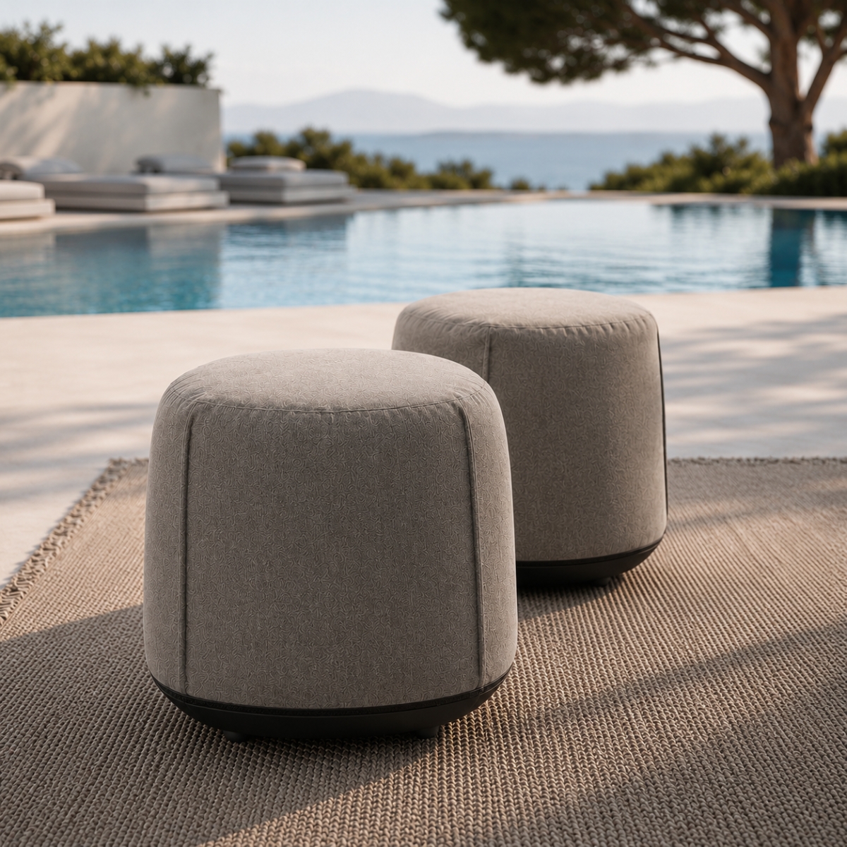 kristalia brioni pouf klein outdoorbild