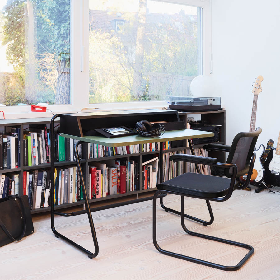 THONET Stahlrohr Schreibtisch S 1200 - Beispielbild