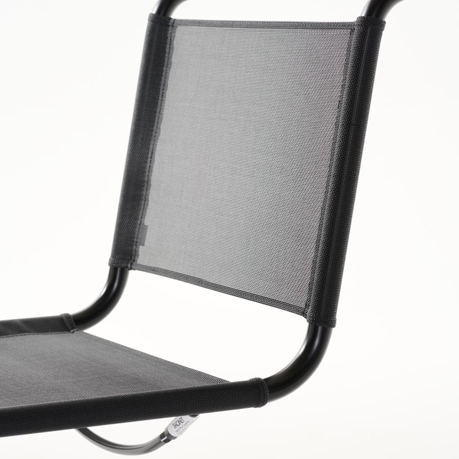 THONET Stahlrohr-Freischwinger S 533 N Outdoor | Netzbespannung und Gestell schwarz | Nahaufnahmme Rückenlehne
