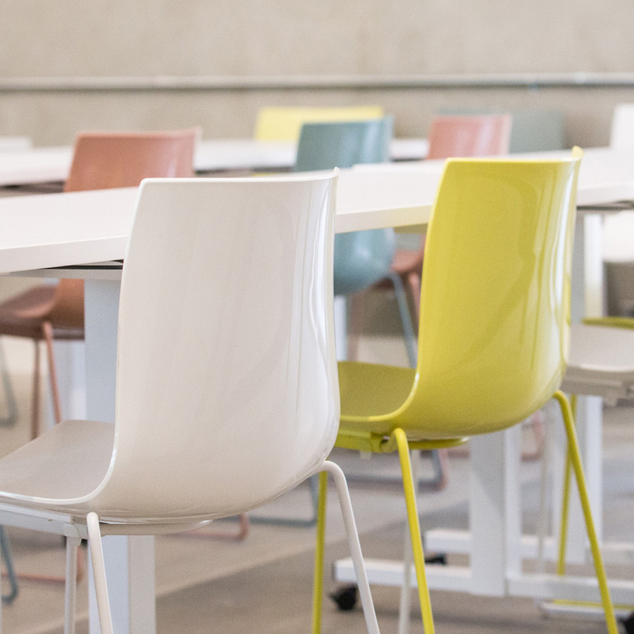 Arper Catifa 46 0278 weiß und gelb