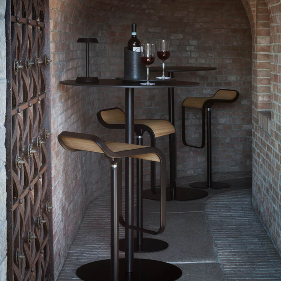 lapalma LEM ES81 Barhocker Outdoor | Fixe Höhe | Beispielbild