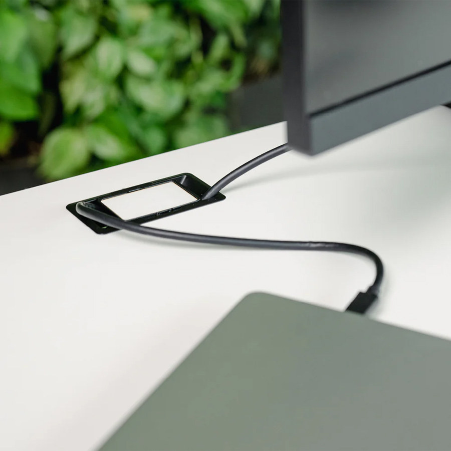 Yaasa Desk Expert Power-Outlets