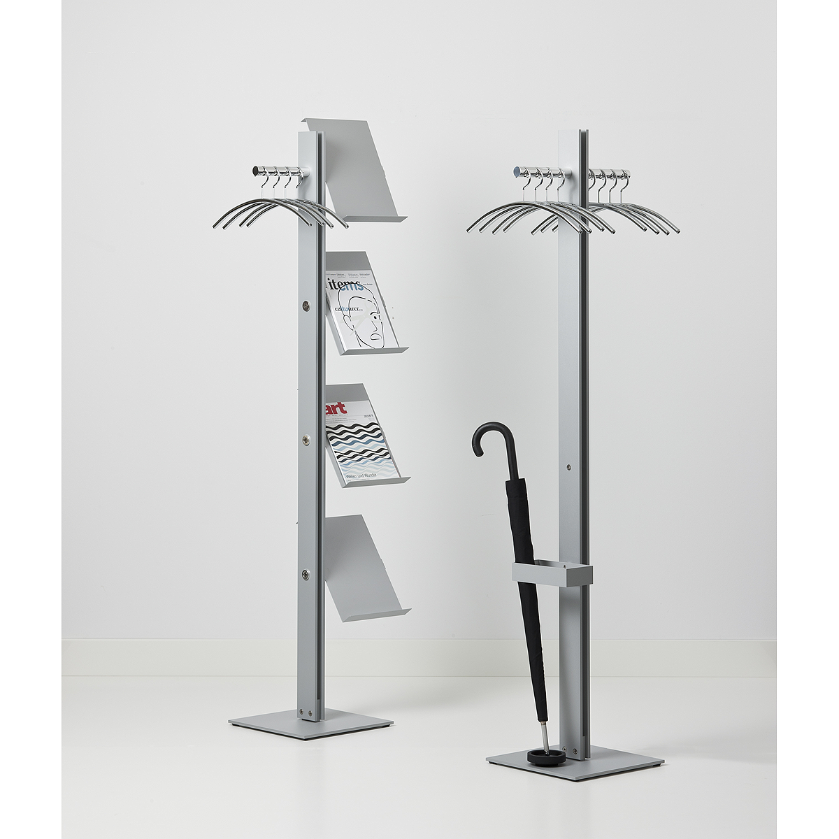 Standfree mit Schirmständer bzw. mit Prospektständer