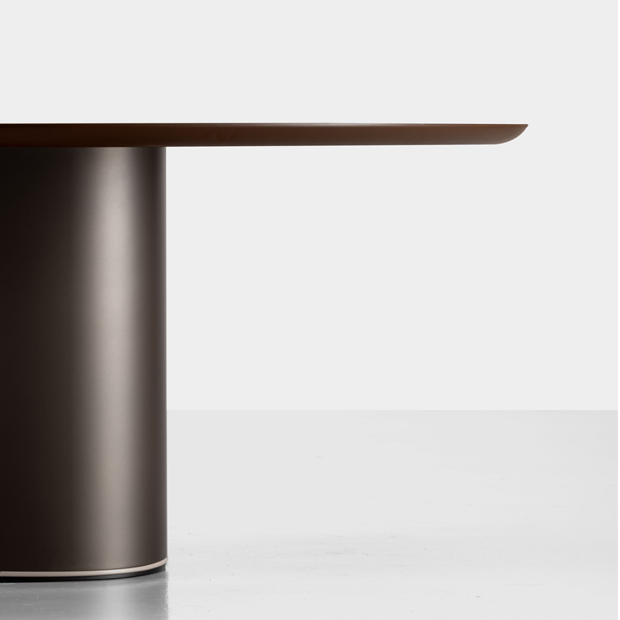 Kristalia Holo Pilaar - Esstisch - runde Ausführung Beispielbild