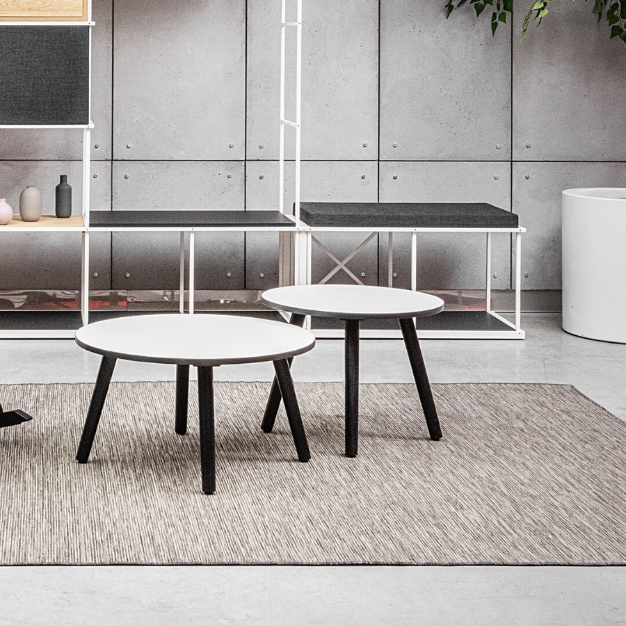 Bejot TB 74 Beistelltische Platte weißschwarz Gestell Eschenholz