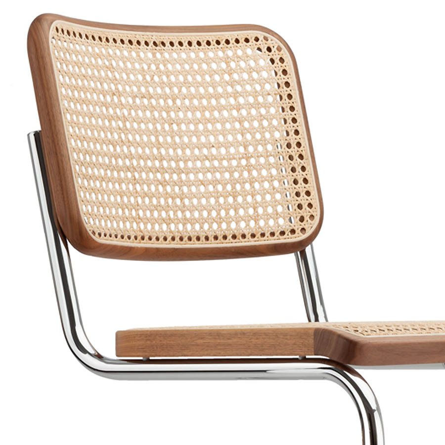 THONET Stahlrohr-Freischwinger S 32 Rohrgeflecht-Sitz Pure Materials Nussbaum - Nahaufnahme