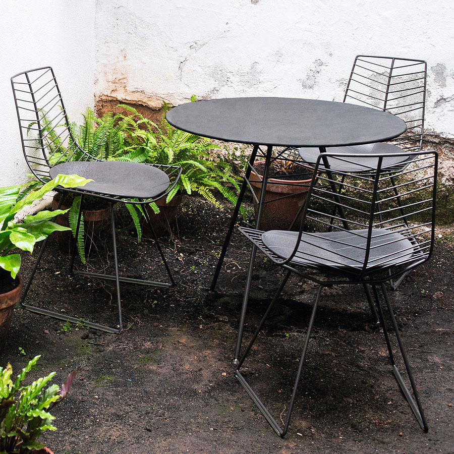 Arper Leaf 1816 Gartentisch mit Gestell Mokka