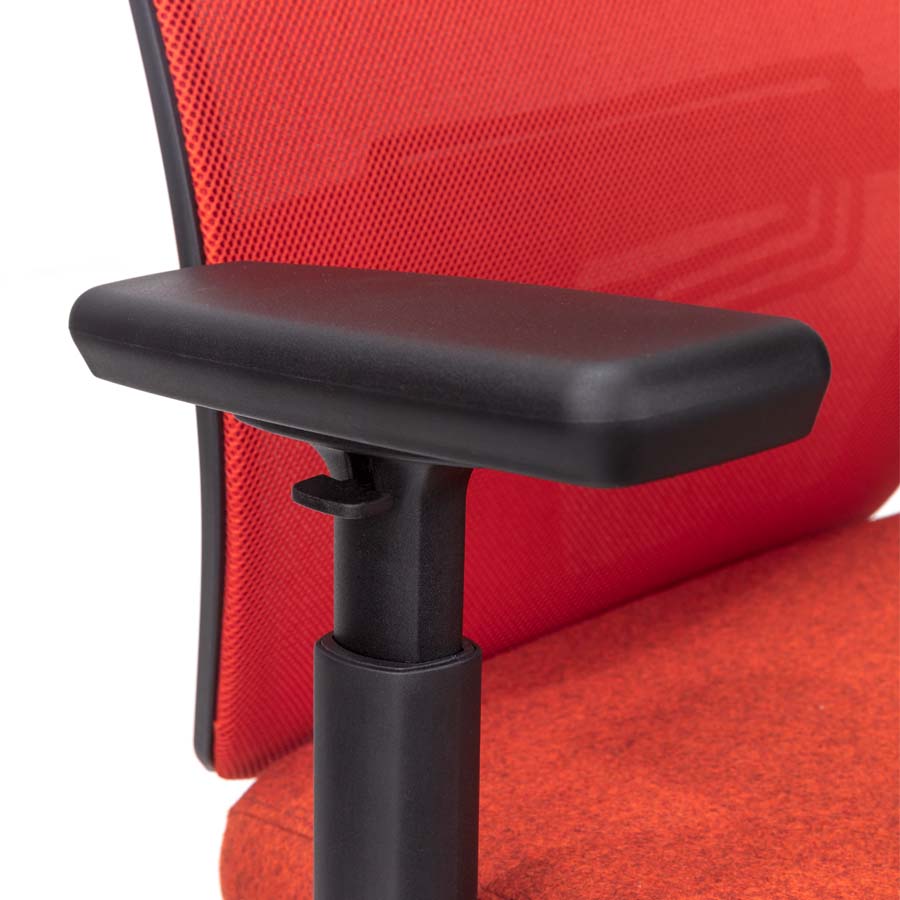 HAWORT Aloha Active Bürodrehstuhl mit Netzrücken - Detail Armlehnen