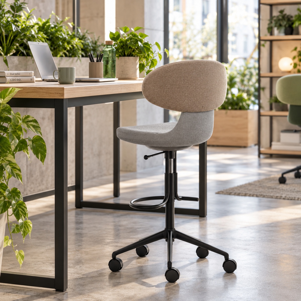 Girsberger SIMPLEX 3D Hochstuhl Altrosa und Hellgrau Moodbild