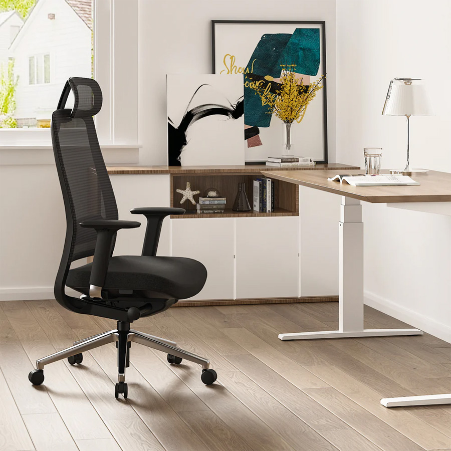 Yaasa Chair Expert Bürostuhl in Schwarz kombiniert mit Desk Expert in Weiß