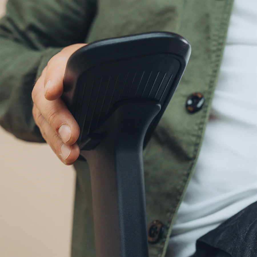 Yaasa Chair Expert Bürostuhl in Schwarz 4D-Armlehnen