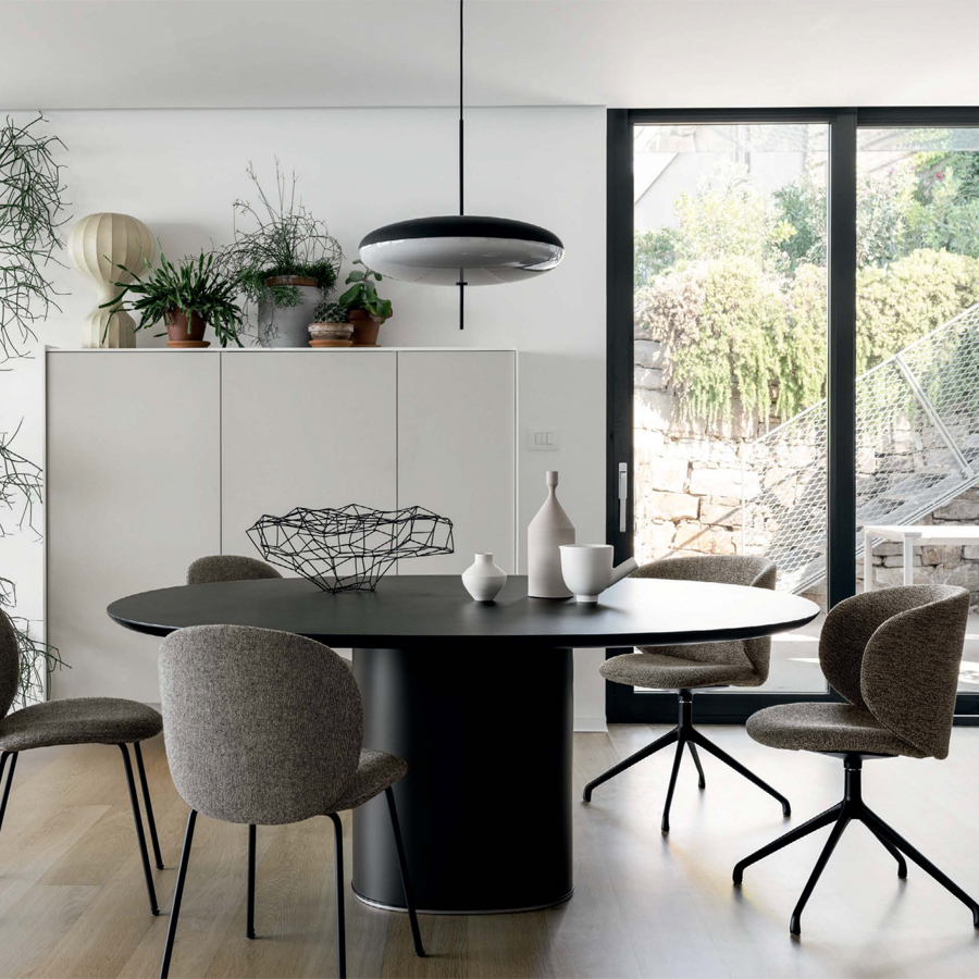 Kristalia Holo Pillar Esstisch - ovale Ausführung