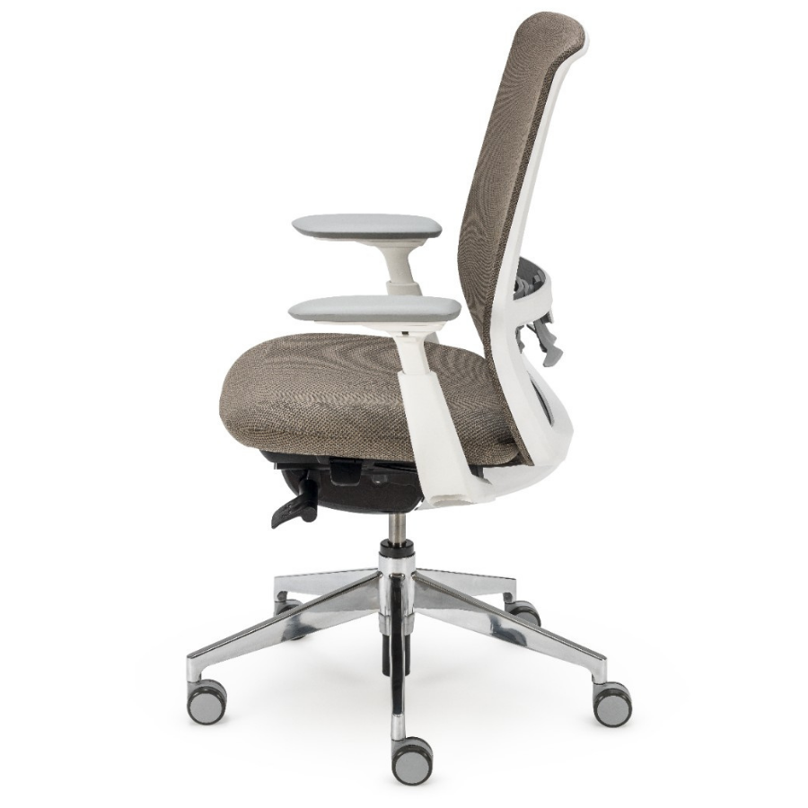 HAWORT Soji Bürodrehstuhl braun mit Netzrücken - Seitenansicht