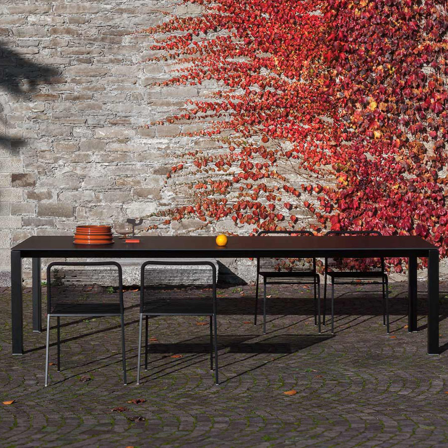 lapalma Apta Outdoor Tisch schwarz