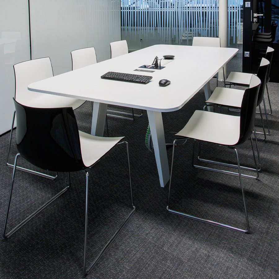 arper catifa 46 0278 zweifarbig Kufengestell | Schale schwarz/weiß | Gestell chrom