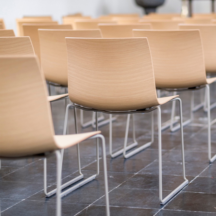 Arper CATIFA 46 0378 Schale Eiche gebleicht Gestell weiß