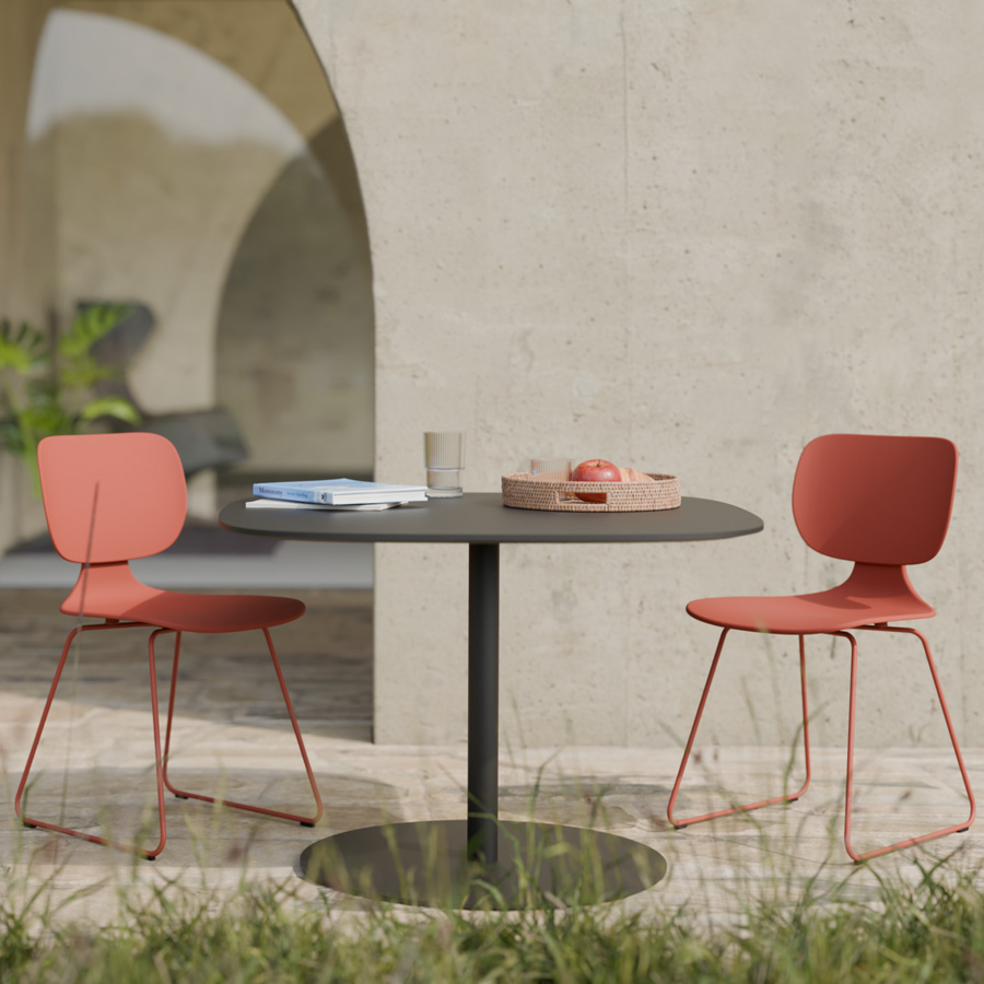 Klöber CoMeet com55O | Kufengestell Maple Red | Beispieltisch