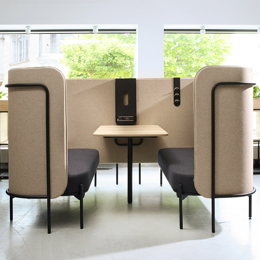 Bejot Chat_Pod Akustikbox für 4 Personen in LDS19 und Tischplatte Eiche natur