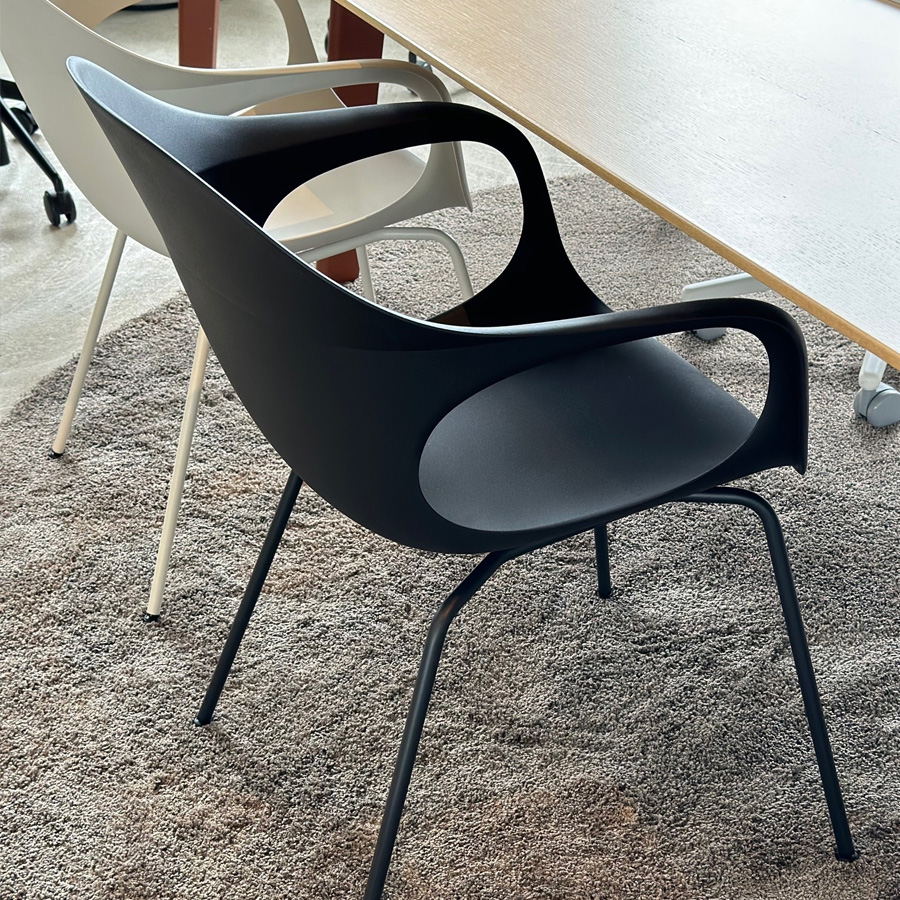 Kristalia Elephantino Schwarz