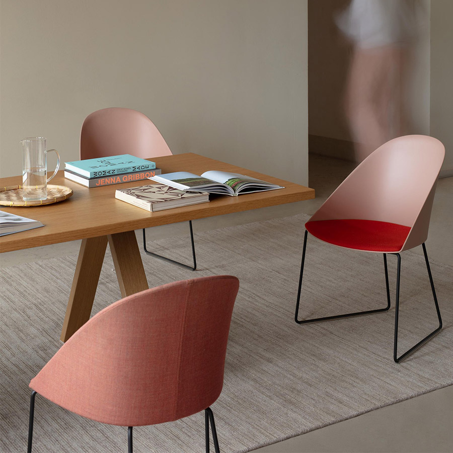 Arper Cross Tisch Höhe 74 cm in Eiche natur