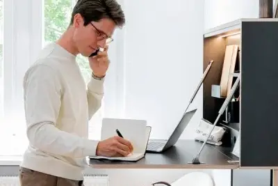 glossarbild-im stehen arbeiten
