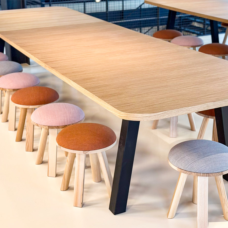 BuzziSpace BuzziMilk Sitzhocker | Beispielbild