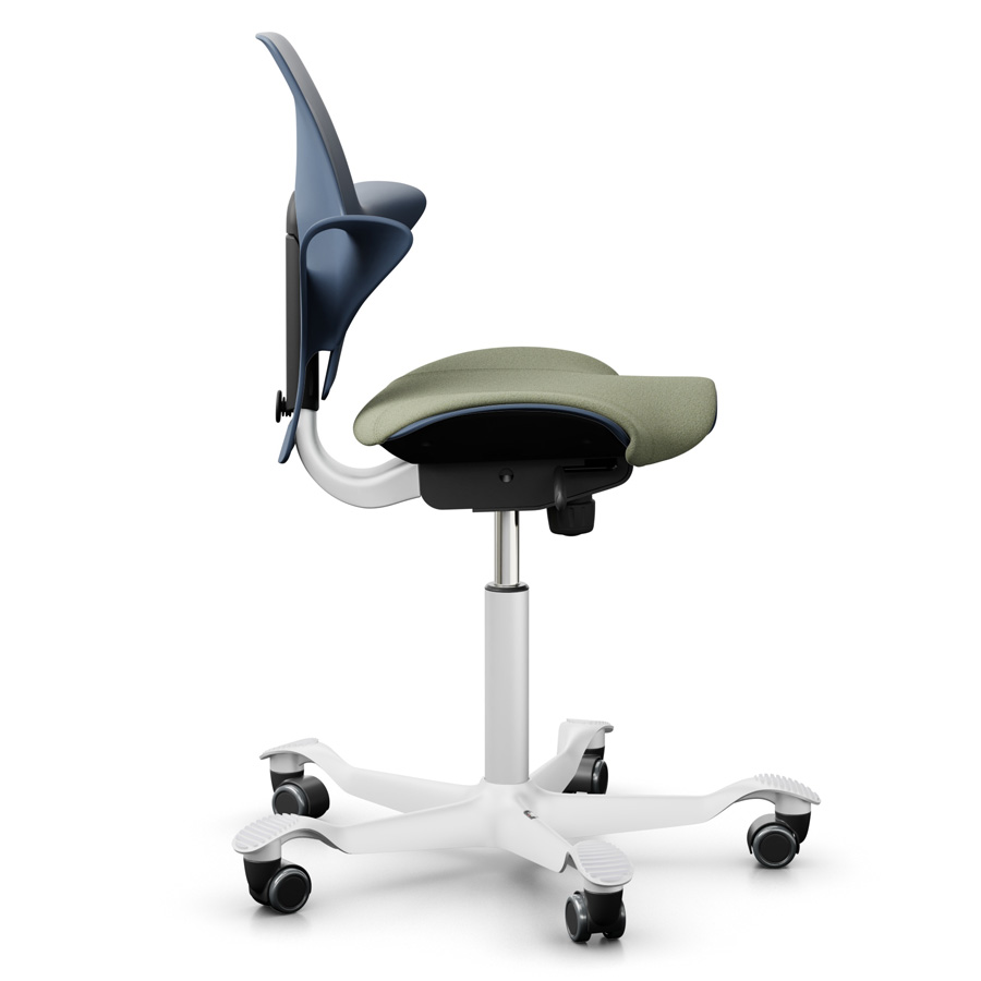 HAG Capisco Puls 8020 Blueberry mit Bezug Green-grey Capture Seitenansicht