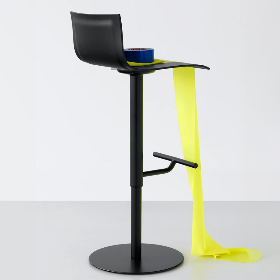 Lapalma Thin Barhocker schwarz (Eiche schwarz gebeizt) Werbeaufnahme