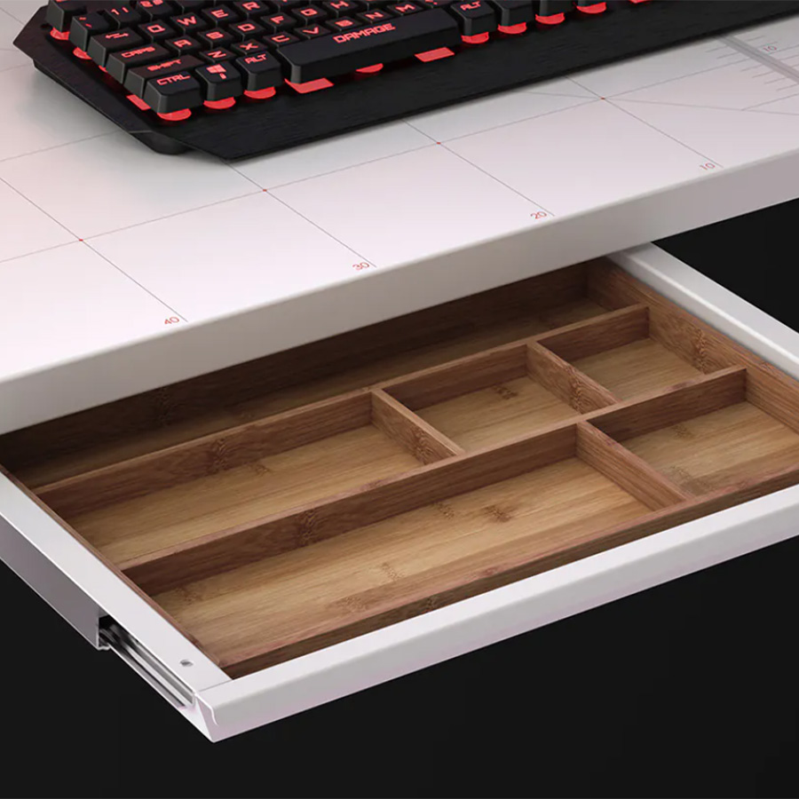 Schublade mit Bambuseinlage